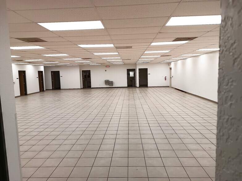 More Photos Of 1060 MacKintosh Dr, Brownsville Office For Sale