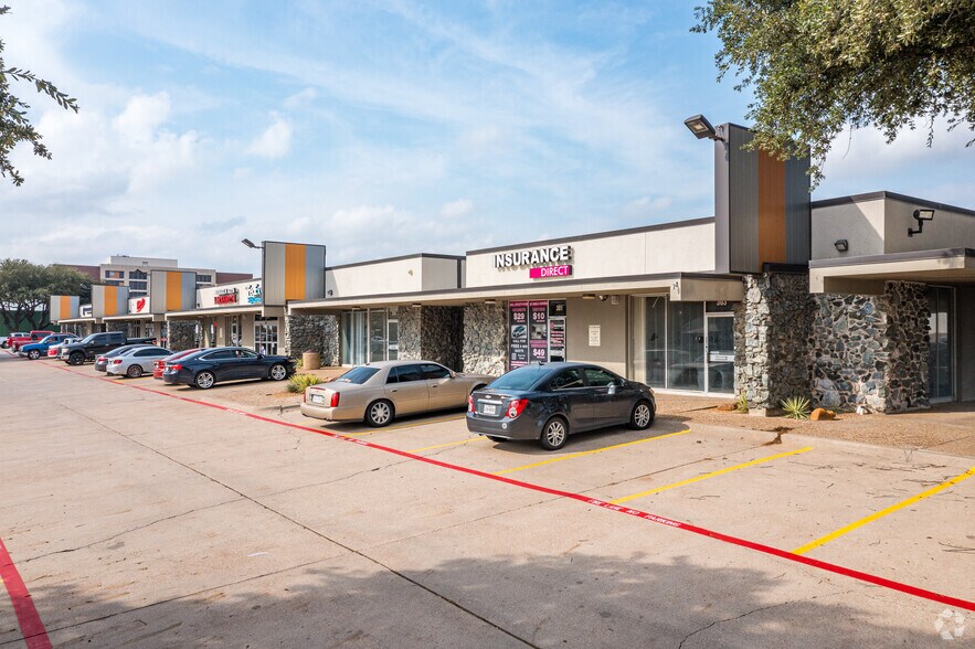 More Photos Of 1625 W Mockingbird Ln, Dallas Storefront Retail Office For Lease