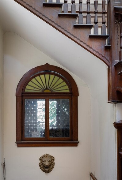 More Photos Of 619 Commercial Ave, Anacortes Storefront Retail Office For Sale