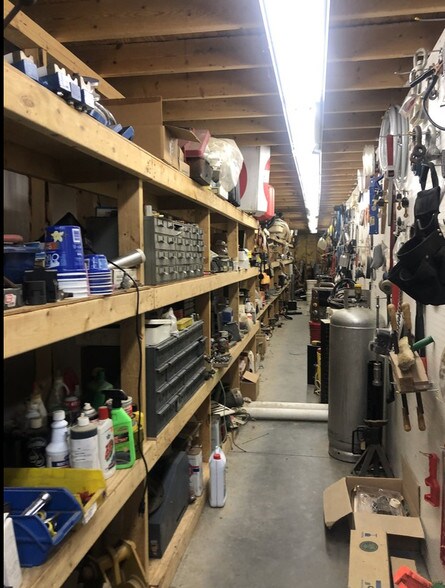 More Photos Of 109 Taylor Rd, Louisburg Warehouse For Sale