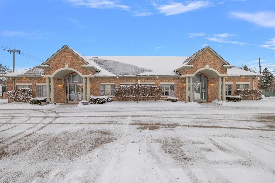 Primary Photo Of 42560 Van Dyke Ave, Sterling Heights Medical For Lease