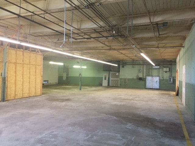 More Photos Of 612 E Main St, Pilot Mountain Manufacturing For Sale