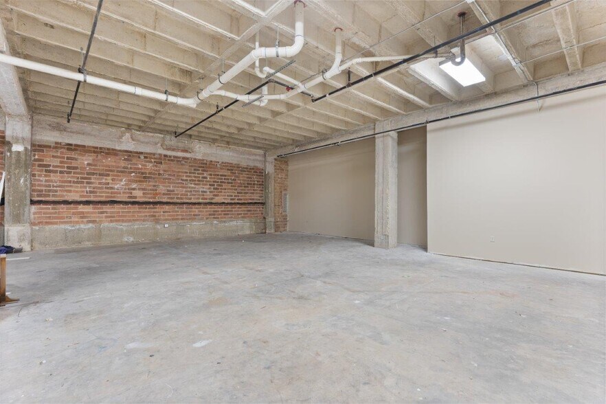 More Photos Of 625 Ryan St, Lake Charles Apartments For Sale