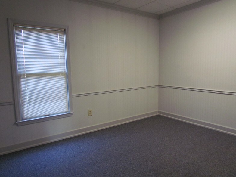 More Photos Of 663 Emory Valley Rd, Oak Ridge Office For Lease