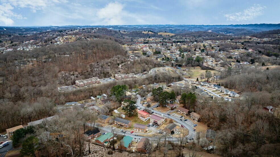 More Photos Of 908 Chadwick Dr, Kingsport Apartments For Sale