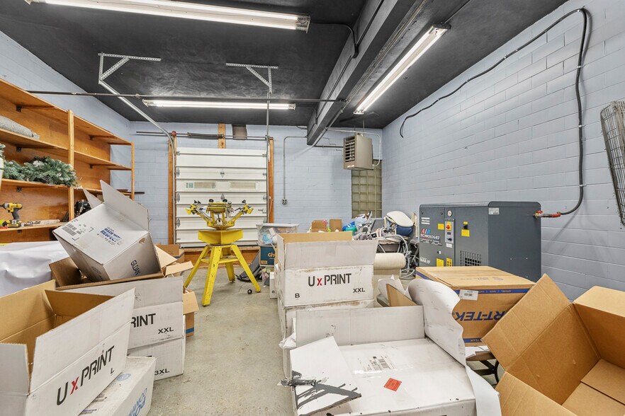 More Photos Of 14924 Beloit Snodes Rd, Beloit Manufacturing For Lease