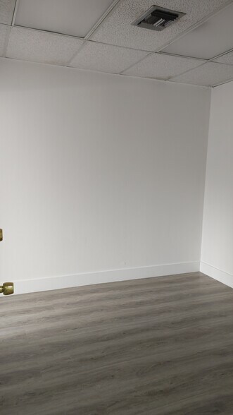 More Photos Of 1000 E Atlantic Blvd, Pompano Beach Coworking Space