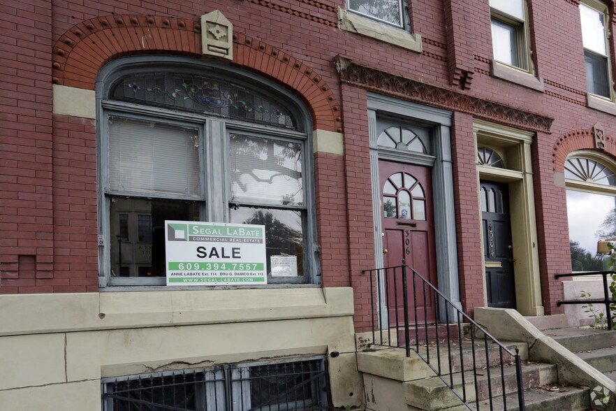 More Photos Of 304 W State St, Trenton Office For Sale