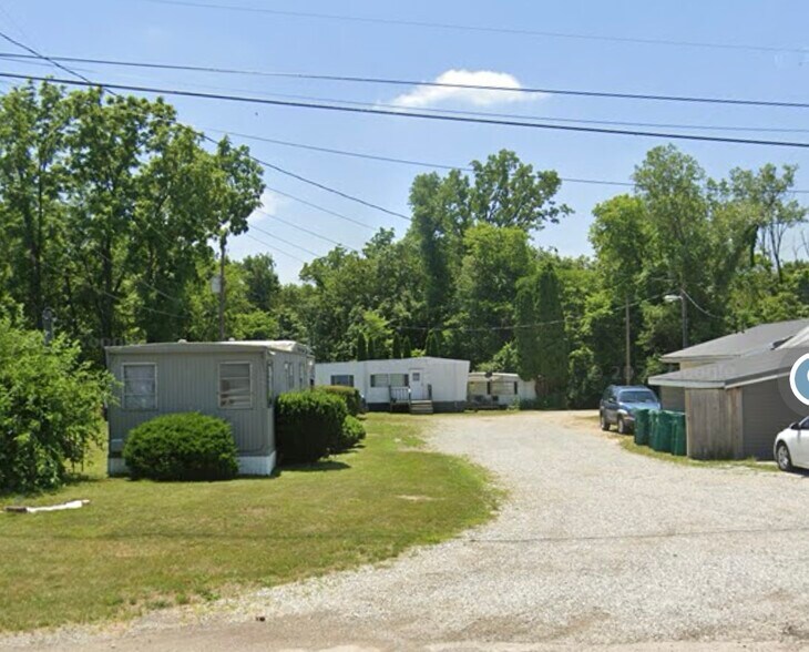 More Photos Of 853 W State Road 38, New Castle General Retail For Sale