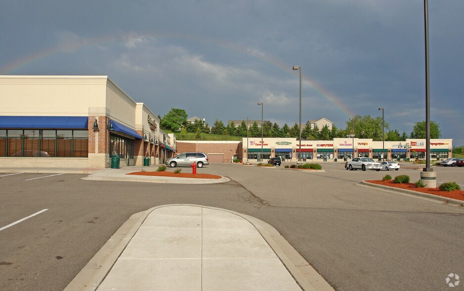 More Photos Of 7590-7608 160th St W, Lakeville Unknown For Lease