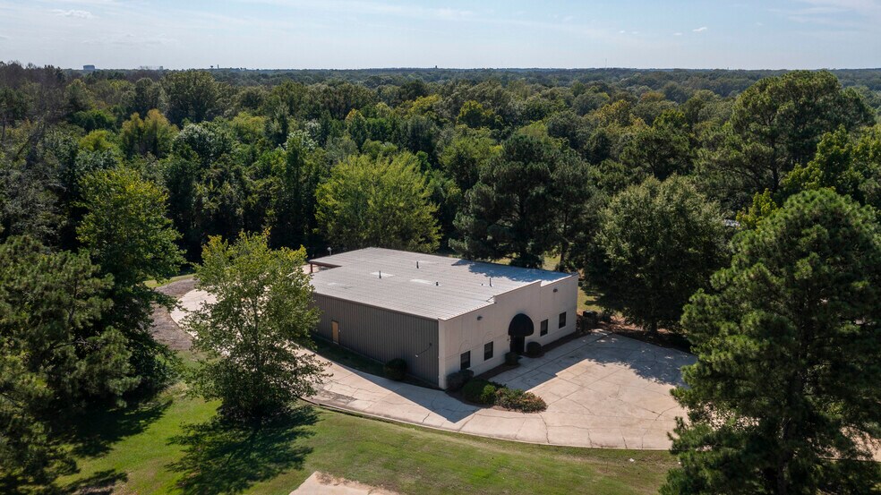More Photos Of 125 Solleftea Dr, Madison Industrial For Lease
