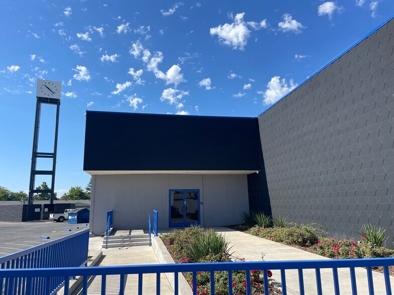 More Photos Of 2326 Florin Rd, Sacramento General Retail For Lease