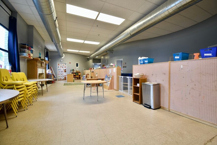 More Photos Of 145 Capital Ave NE, Battle Creek Religious Facility For Sale