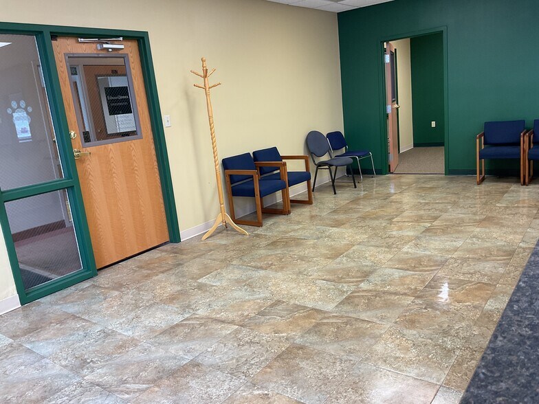 More Photos Of 2340 Warren Rd, Indiana Office For Lease