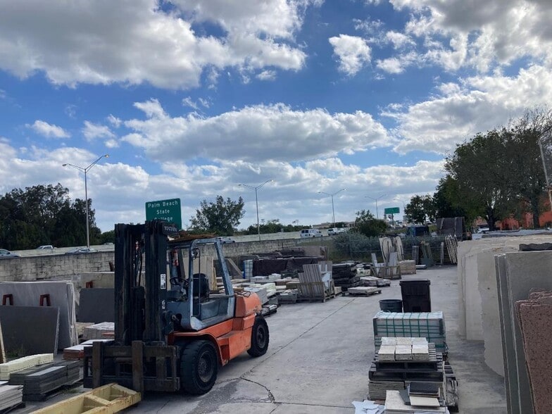 More Photos Of 1800 4th Avenue Ext, Lake Worth Beach Warehouse For Lease
