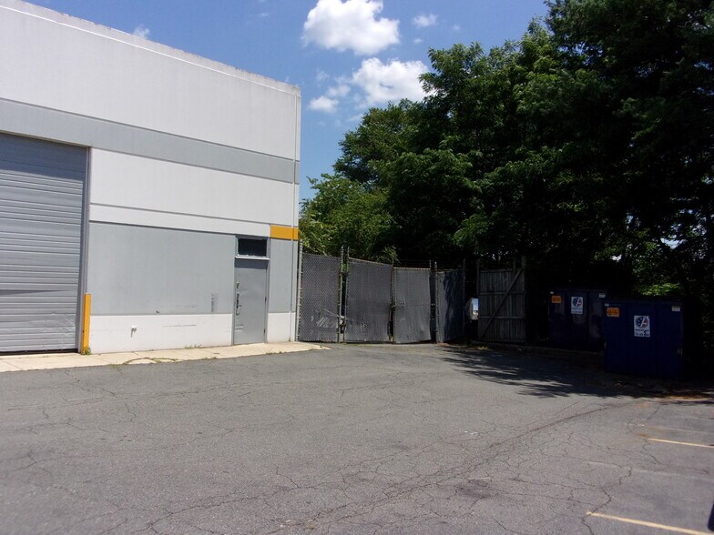 More Photos Of 8197 Euclid Ct, Manassas Park Warehouse For Lease