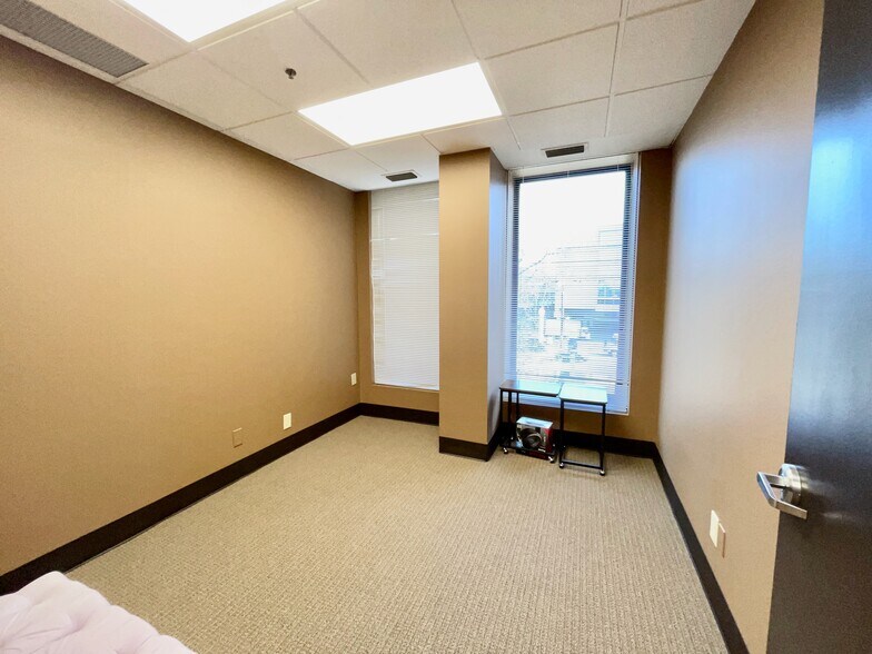 More Photos Of 1800 Peachtree St NW, Atlanta Loft Creative Space For Lease