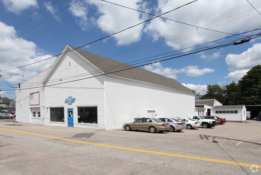 Primary Photo Of 106 W Broad St, Pawcatuck Auto Dealership For Sale