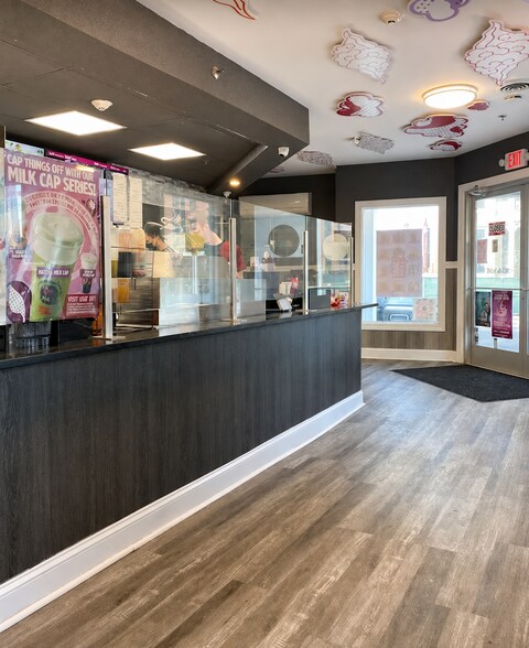 More Photos Of 93 E Main St, Newark Apartments For Lease