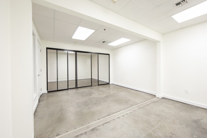 More Photos Of 225 NE 65th St, Seattle Apartments For Sale