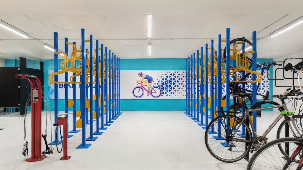 More Photos Of 330 N Wabash Ave, Chicago Coworking Space