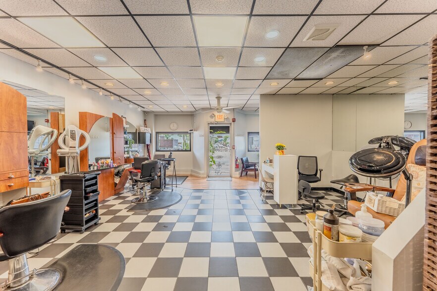 More Photos Of 492-494 Warren Ave, East Providence Storefront Retail Office For Sale