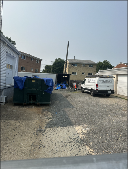 More Photos Of 1611 S Walter Reed Dr, Arlington General Retail For Lease