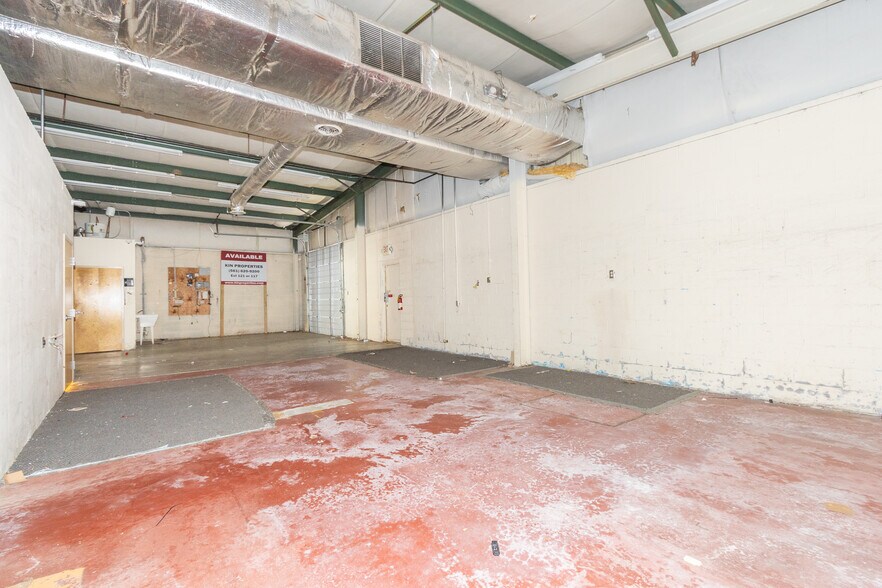 More Photos Of 1592 Sandifer Blvd, Seneca Freestanding For Lease