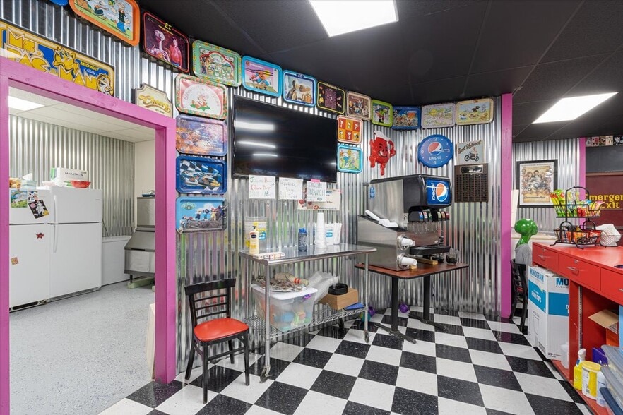 More Photos Of 1490 Highway 412 W, Siloam Springs Bowling Alley For Sale