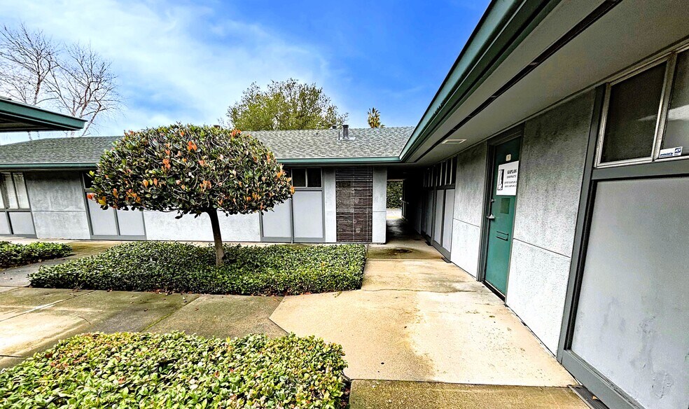 More Photos Of 281 E Hamilton Ave, Campbell Medical For Lease