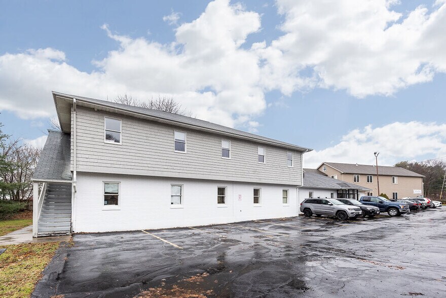 More Photos Of 699 Fall River Ave, Seekonk Medical For Sale