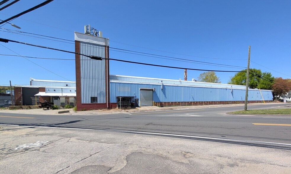 More Photos Of 150 E Aurora St, Waterbury Manufacturing For Lease