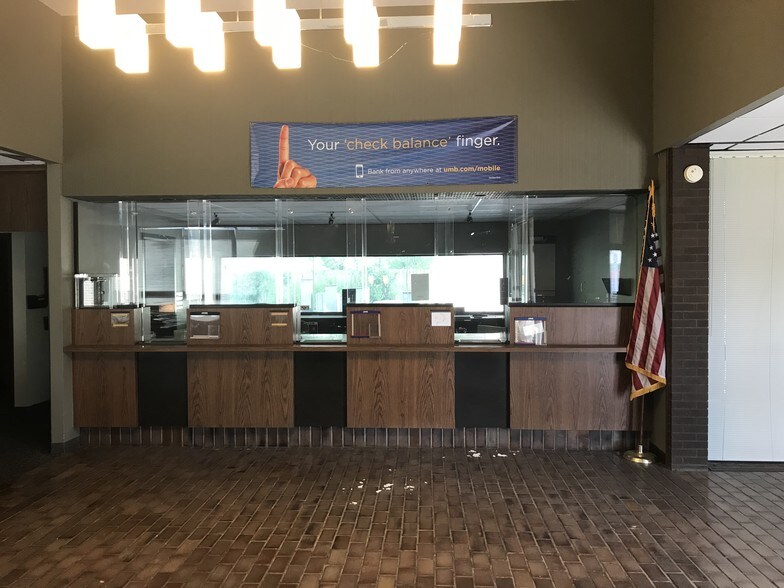 More Photos Of 10321 Blue Ridge Blvd, Kansas City General Retail For Sale