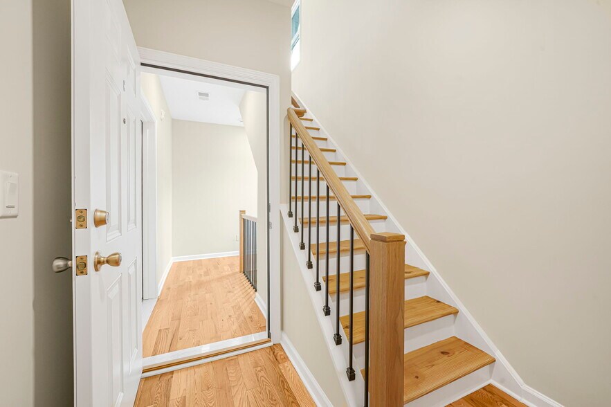 More Photos Of 532 Ringwood Ave, Wanaque Apartments For Sale