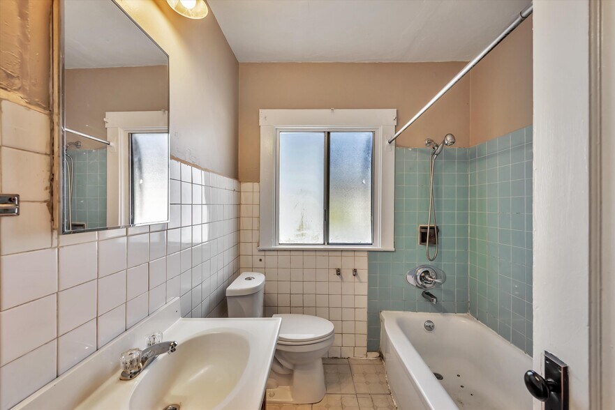 More Photos Of 6033 Foothill Blvd, Oakland Apartments For Sale