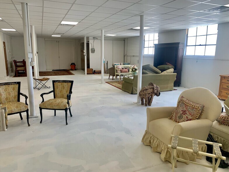 More Photos Of 4401-4417 Cambridge Rd, Jacksonville Warehouse For Lease