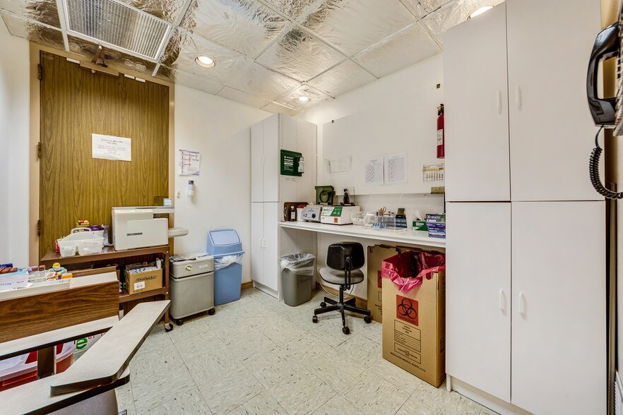 More Photos Of 8345 Walnut Hill Ln, Dallas Medical For Sale