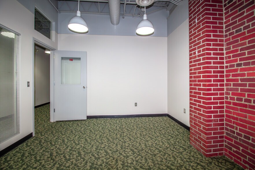 More Photos Of 50 Clay St, Morgantown Office Residential For Lease