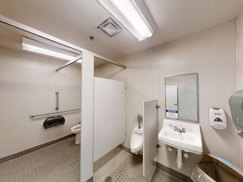 More Photos Of 5430 Peach St, Erie Drugstore For Sale