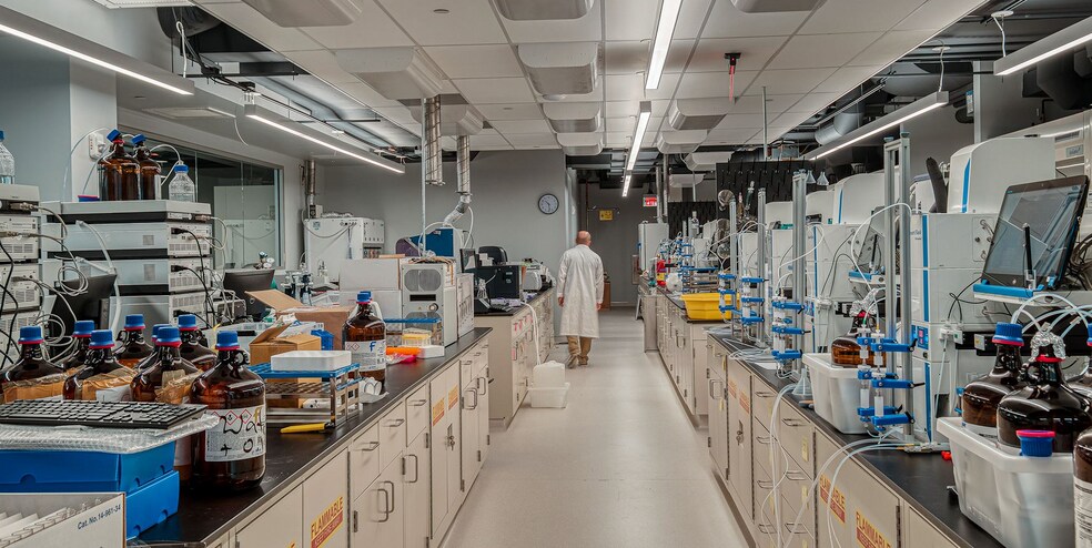 More Photos Of 350 Technology Dr, Pittsburgh Medical For Lease