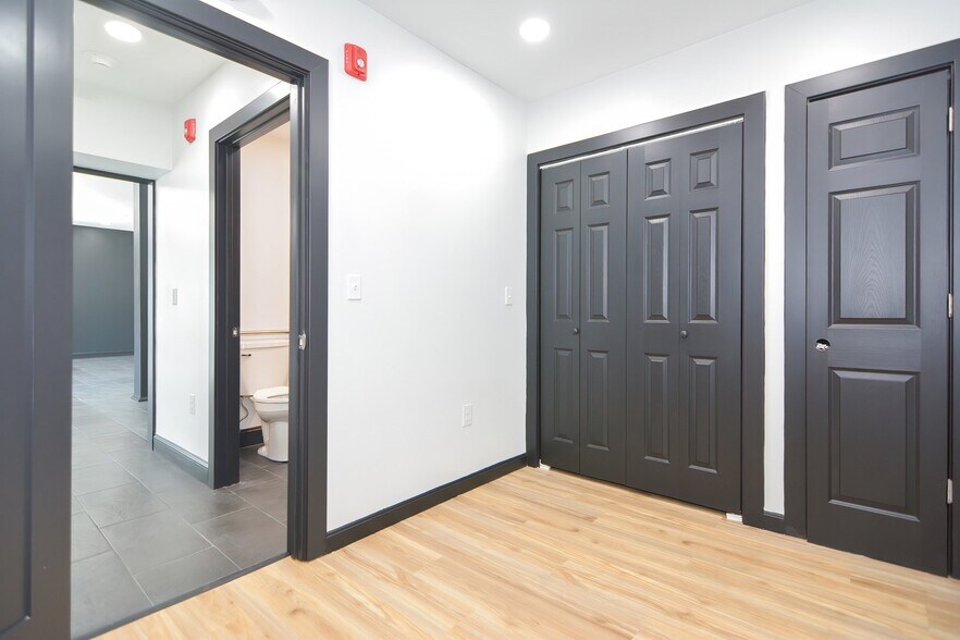 More Photos Of 995 Main St, Clinton Auto Dealership For Sale