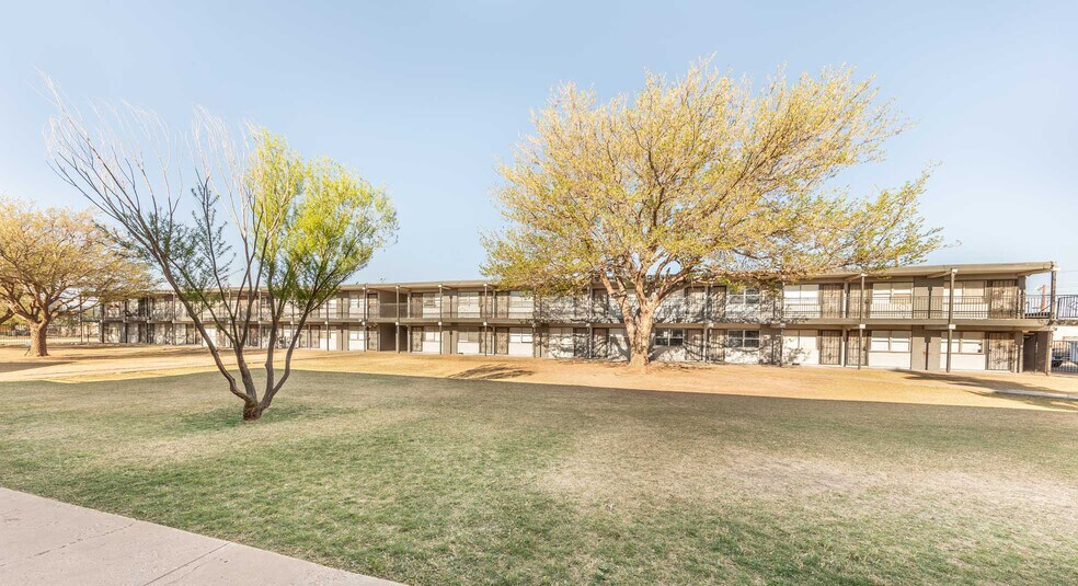 More Photos Of 102 Waco Ave, Lubbock Apartments For Sale