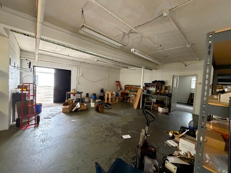 More Photos Of 4208 Pace St, North Charleston Warehouse For Lease