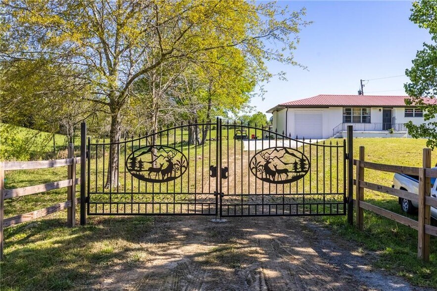 Primary Photo Of 7596 Red Bud Rd NE, Ranger Land For Sale