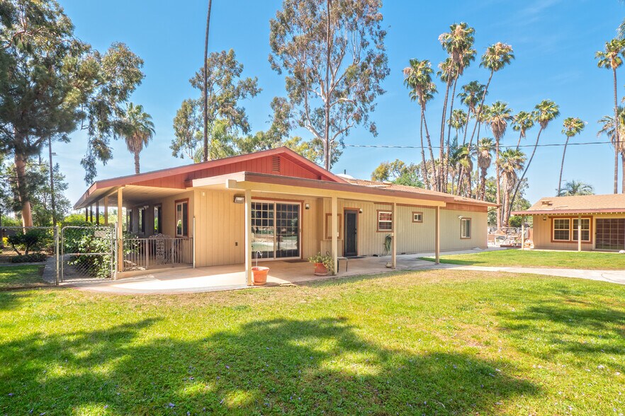 More Photos Of 2083 Grace St, Riverside Multifamily For Sale
