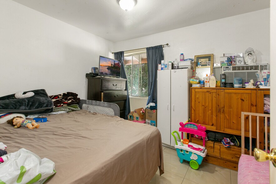 More Photos Of 541 N Summit Ave, Pasadena Apartments For Sale