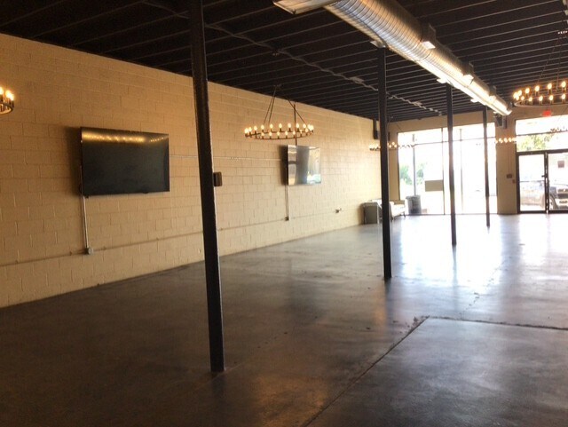 More Photos Of 108 W McCart St, Krum Storefront Retail Office For Lease