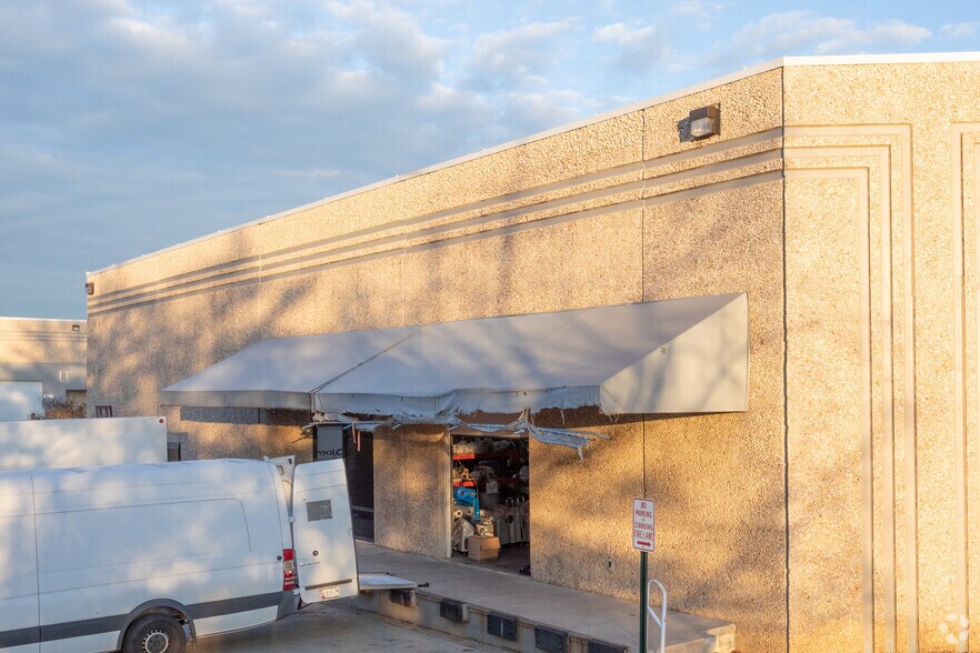 More Photos Of 8384 Terminal Rd, Lorton Flex For Lease