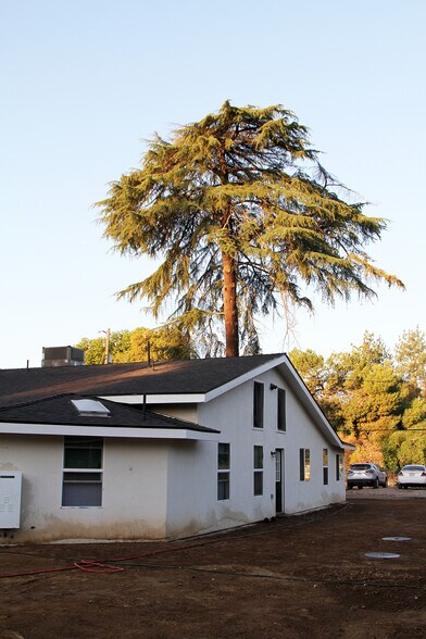 More Photos Of 1636 S Clovis Ave, Fresno Specialty For Sale