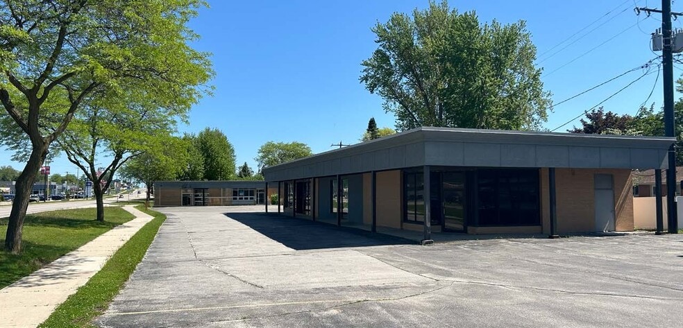 More Photos Of 1239 S Military Ave, Green Bay Unknown For Lease